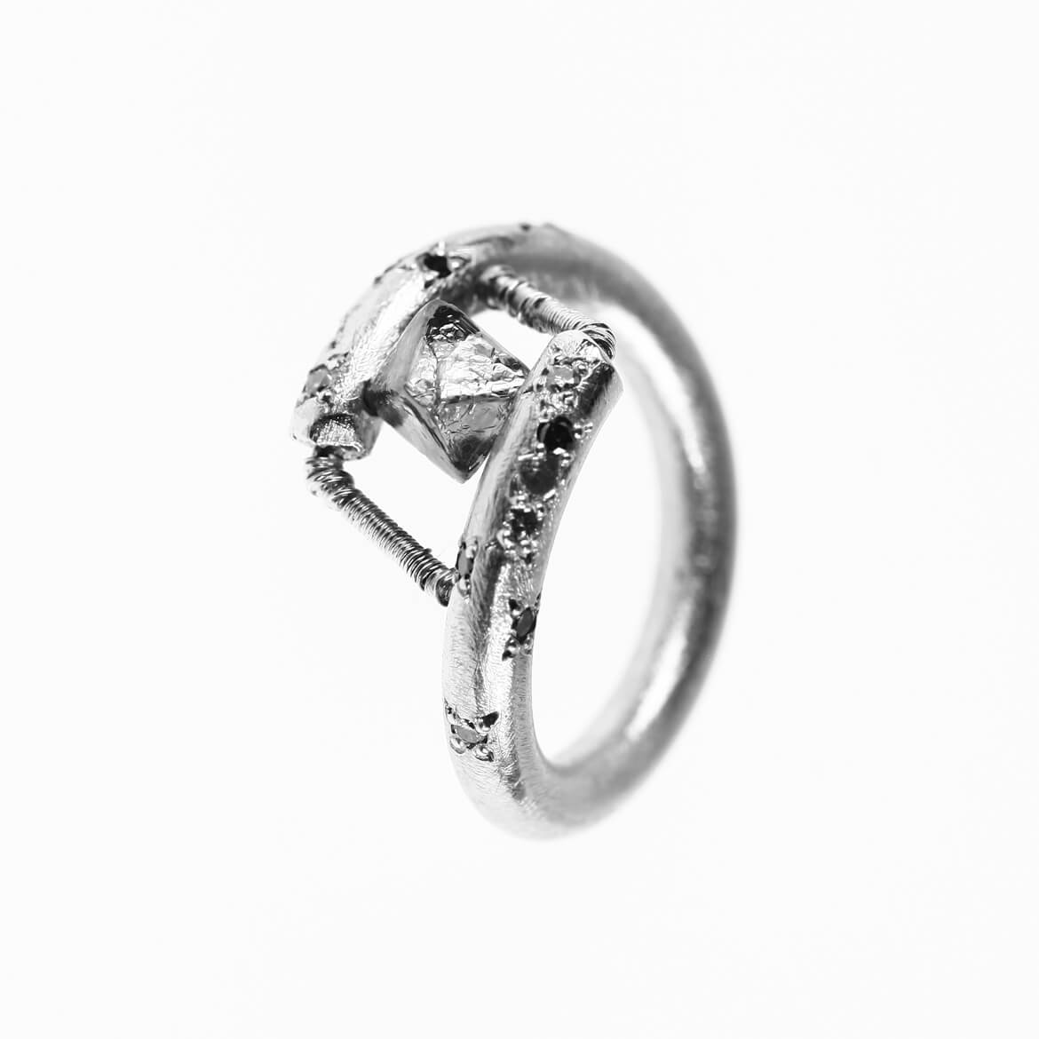 Focus on the ring Castiglione
