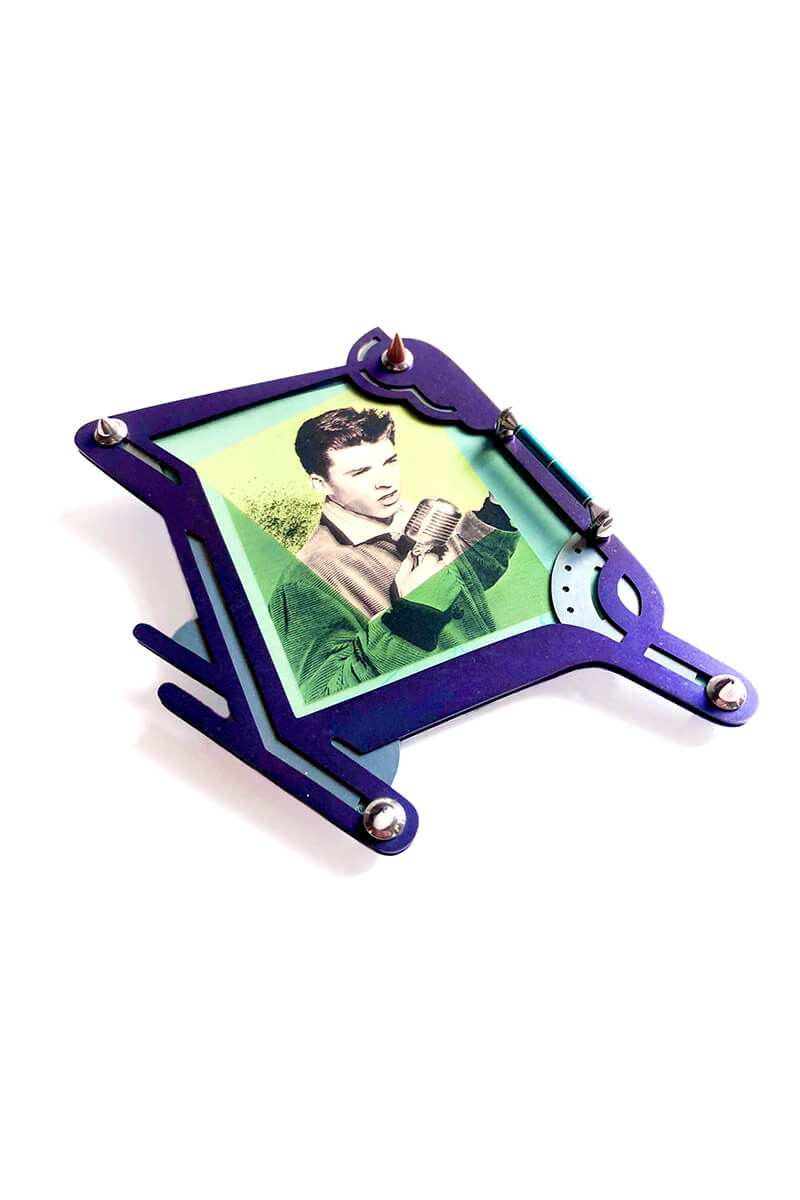 Bernard-Francois-Teenage-Idol-Pendentif-2003